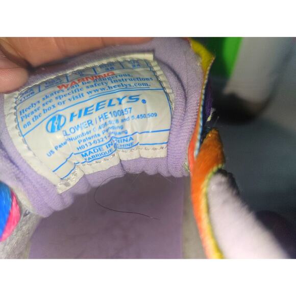 Heelys Glower HE100857 White Womens Size 7 Pink Logo and Rainbow Laces - Picture 12 of 12
